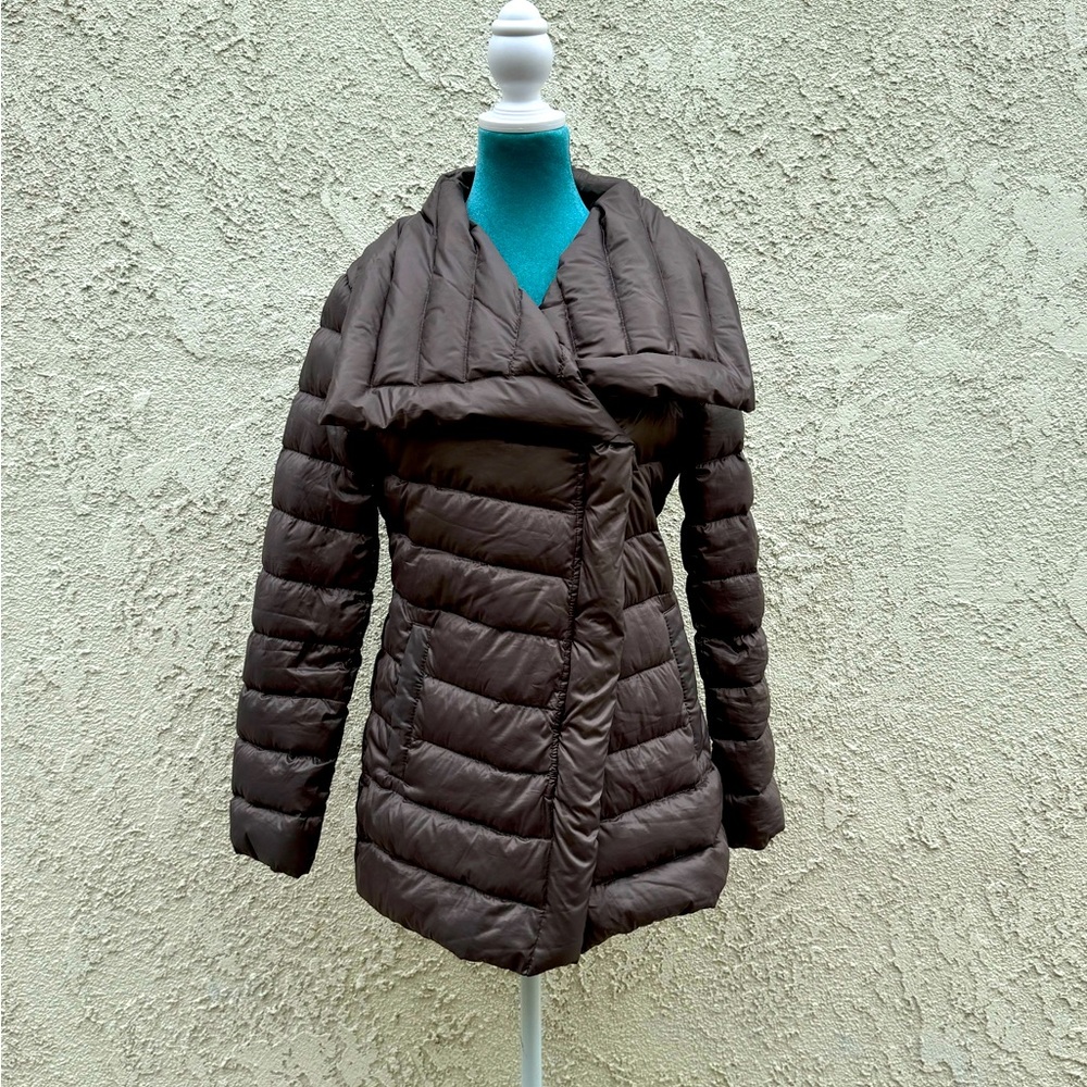 TAHARI ASYMMETRIC 80% down PUFFER COAT